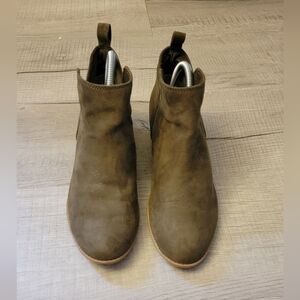 Vans Olive Green Suede Chukka Boots